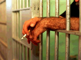 Замначальника колонии в Свердловской области осужден на 7 лет за поджог и ложный донос на заключенного 