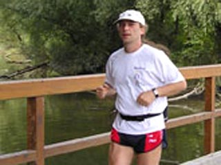 38-летний атлет Манфред Мичлиц из Вены планирует начать свой марафон длиной в 25 тысяч километров 1 января будущего года