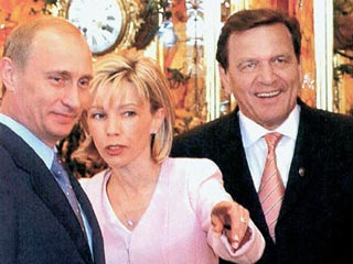 Усыновить еще одного ребенка из России бывшему канцлеру Германии Герхарду Шредеру помог его старый друг, президент РФ Владимир Путин, полагают западные СМИ