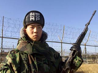 Армия Южной Кореи ввела круглосуточное наблюдение за КНДР