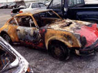 На стоянке в Москве сгорели два Porsche, один Mercedes и две машины Toyota