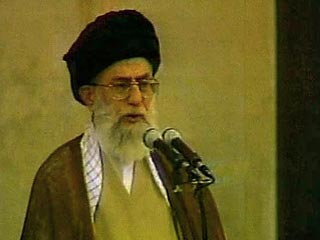 Иран намерен продолжать работы в области реализации своей ядерной программы. Об этом заявил в понедельник руководитель Исламской республики аятолла Али Хаменеи, сообщает национальное телевидение