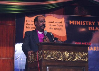 Лидер Объединенной пресвитерианской Церкви Пакистана епископ Тимотеус Насир отказался от пакистанского гражданства в знак протеста против дискриминации и нетерпимого отношения мусульманского большинства к христианам