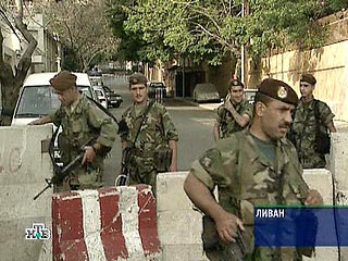 Правительство Ливана в четверг заявило, что размещение дополнительных армейских блокпостов на границе с Сирией "не носит враждебных целей"