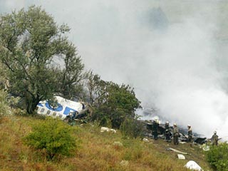 Катастрофа самолета Ту-154 авиакомпании "Пулково", выполнявшего рейс Анапа - Санкт-Петербург, произошла во вторник, 22 августа, в 45 км севернее Донецка