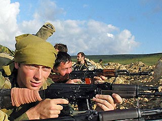 Вооруженные силы Южной Осетии приведены в полную боевую готовность в связи с концентрацией грузинской боевой техники на границе с непризнанной республикой