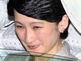 Японская принцесса Кико в среду утром родила в токийской больнице Айику мальчика, который со временем может стать императором