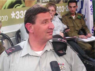 В Израиле в среду подал в отставку генерал Уди Адам, один из военачальников, ответственных за проведение военной операции на юге Ливана