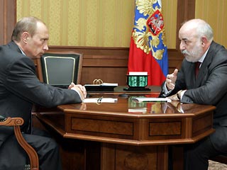 "Время новостей": Вексельберг обсуждал с Путиным продажу доли в ТНК-ВР "Газпрому"