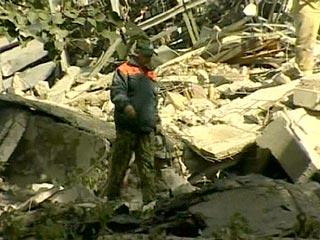 В Подмосковье в результате взрыва канализационного коллектора есть погибшие. 12 человек ранены. Под завалами могут быть люди