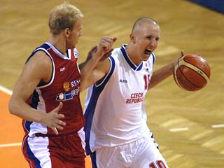 Российские баскетболисты получили право выступить на чемпионате Европы