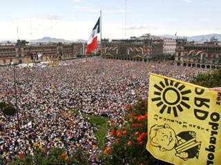 Политический кризис в Мексике - оппозиция провозгласила Андреса Обрадора "законным президентом"