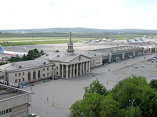 Пять авиарейсов задержано в понедельник в екатеринбургском аэропорту "Кольцово" из-за ложного сообщения о минировании