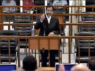 Суд на процессе над Саддамом Хусейном и членами его ближайшего окружения по "делу Аль-Анфаль" принял решение сменить главного судью Абдаллу аль-Амери