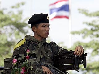 Военные власти Таиланда запретили деятельность политических партий