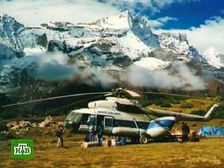 В состав экипажа пропавшего сегодня в Непале вертолета Ми-17 входил один россиянин - бортмеханик Валерий Сафронов, а также гражданин Киргизии