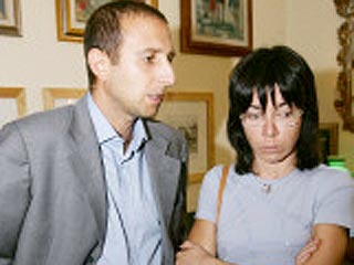 супруги Джусто, которые с 8 сентября текущего года скрывают от властей 10-летнюю сироту из Белоруссии Вику Мороз, которую белорусское правительство требует немедленно вернуть на родину