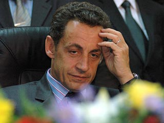 Кризис вокруг договора первого найма переписал сценарий выборов, в котором многие ожидали дерби между двумя правыми кандидатами &#8211; Николя Саркози и премьером Домиником де Вильпеном