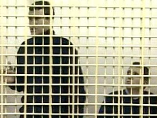 Городской суд Санкт-Петербурга вынес обвинительный приговор по делу двоих обвиняемых в соучастии в убийстве депутата Госдумы Галины Старовойтовой осенью 1998 года. Вячеслав Лелявин приговорен к 11 годам лишения свободы в колонии строгого режима за пособни