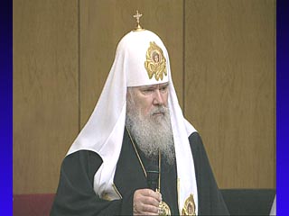 Предстоятель РПЦ выразил сожаление, что далеко не все в российском обществе считают духовный мир чем-то необходимым