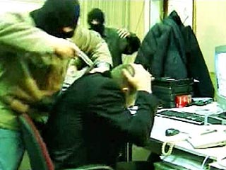 В Москве, произошел налет на офис, расположенный в здании Главпочтамта. Вооруженные преступники похитили около 2 млн рублей
