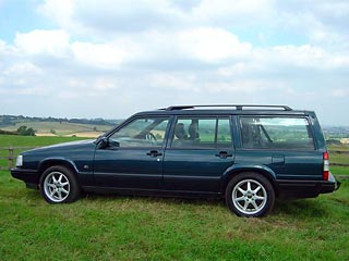 Лучшим автомобилем для занятий любовью на заднем сидении британцы назвали Volvo Estate