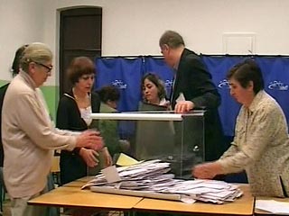 Центральная избирательная комиссия Грузии обнародовала первые предварительные итоги голосования на муниципальных выборах по трем избирательным округам в Тбилиси