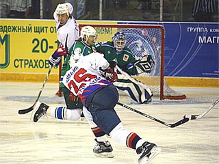 "Магнитка" потерпела седьмое поражение в чемпионате России по хоккею