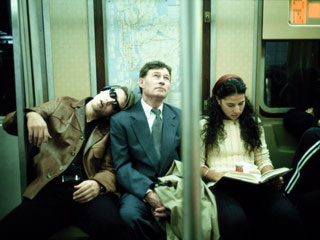 В метрополитене Нью-Йорка и Москвы так шумно, что пассажиры рискуют оглохнуть