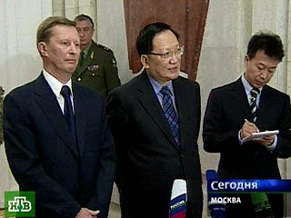 Министр обороны РФ Сергей Иванов встречался с членом Госсовета Китая, спецпредставителем председателя КНР Тан Цзясюанем