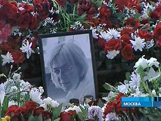 Убийство российской журналистки Анны Политковской, возможно, связано с видеозаписью, которая показала причастность 30-летнего премьер-министра Чечни Рамзана Кадырова к похищению двух мирных жителей