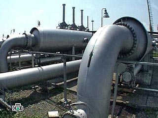 Россия и Южная Корея договорились о том, что с 2012-2013 года "Газпром" будет поставлять в Южную Корею по 10 млрд кубометров газа в год. Для этого стороны сообща построят газопровод