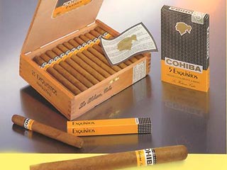 Новые сигары сделаны в Гаване вручную из элитного табака в количестве всего четырех тысяч штук. Каждая их них была сделана одним человеком - Нормой Фернандез, работницей кубинского завода табачных изделий, которая работает с табаком уже 39 лет