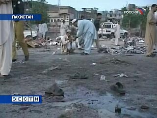 В Пакистане 7 человек погибли и более 40 госпитализированы с ранениями в результате взрыва в пятницу вечером на одной из рыночных площадей в Пешаваре - административном центре Северо- Западной пограничной провинции