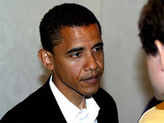 Единственный темнокожий сенатор в Конгрессе США, представитель Демократической партии Барак Обама заявил, что рассматривает возможность выдвижения своей кандидатуры на президентских выборах 2008 года