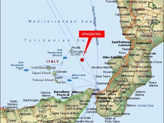 Сильное землетрясение магнитудой 5,7 балла по шкале Рихтера произошло в четверг в море у берегов Южной Италии, между островом Сицилия и областью Калабрия