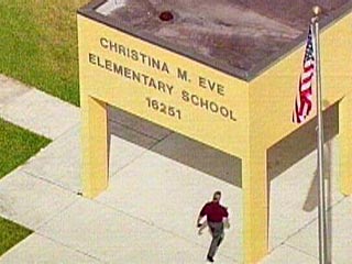 У здания начальной школы в штате Флорида произошла перестрелка