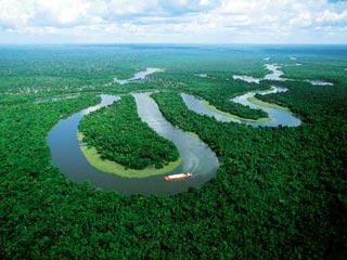Исследования американских ученых доказали, что в древние времена Амазонка - крупнейшая река Южной Америки - текла не только с запада на восток, как это происходит сейчас, но и в обратном направлении, в центр континента