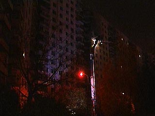 Для полной ликвидации пожара в 18-этажном жилом доме потребовалось около двух часов