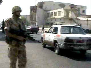 Проведение масштабной операции британских войск в Ираке под кодовым названием "Синбад" частично приостановлено на 48 часов из-за конфликта, произошедшего в городе Басра между британским военнослужащим и иракским полицейским