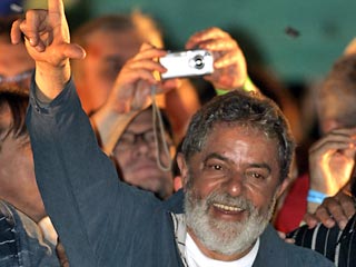Президент Бразилии Луис Инасиу Лула да Силва одержал убедительную победу во втором туре президентских выборов, обеспечив себе мандат до 2010 года
