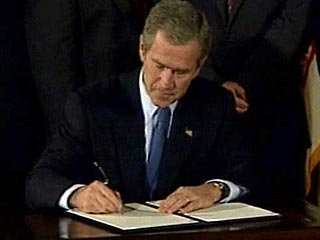 Президент США Джордж Буш принял во вторник решение о замораживании активов ряда политических деятелей и предпринимателей, несущих, по мнению Белого дома, ответственность за непрекращающиеся вооруженные конфликты в Демократической республике Конго