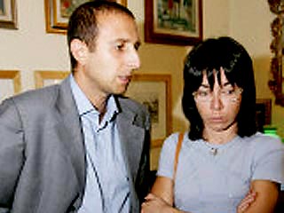 Итальянские супруги собираются бороться за Вику Мороз, которую удочерили в Белоруссии