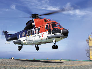Вертолет Super Puma, британского производства, с 21 человеком на борту потерпел сегодня аварию и упал в Южно-Китайское море