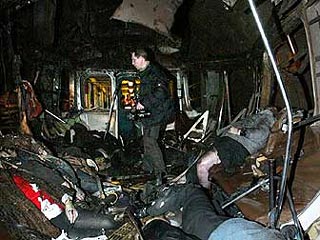 В Мосгорсуде двое из трех обвиняемых по делу о взрывах на станции метро "Рижская", а также на перегоне станций "Автозаводская" и "Павелецкая" частично признали свою вину