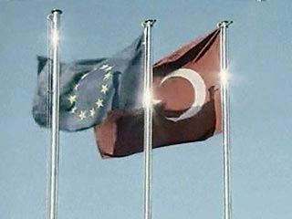 Премьер-министр Баварии требует "заморозить" процесс вступления Турции в ЕС
