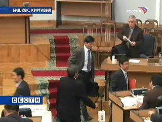 Как стало известно днем в среду, власти и оппозиция Киргизии договорились по всем спорным вопросам проекта новой Конституции республики