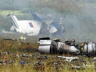 В распоряжении газеты "Известия" оказался документ, из которого следует, что катастрофы самолета Ту-154М под Донецком 22 августа этого года, в которой погибли 170 человек, можно было избежать