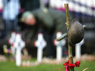 Британцы почтили двумя минутами молчания память соотечетвенников, погибших в войнах 