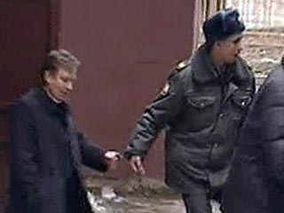 Мосгорсуд признал законным продление до 20 марта срока содержания под стражей "целителю" Григорию Грабовому, обвиняемому в мошенничестве